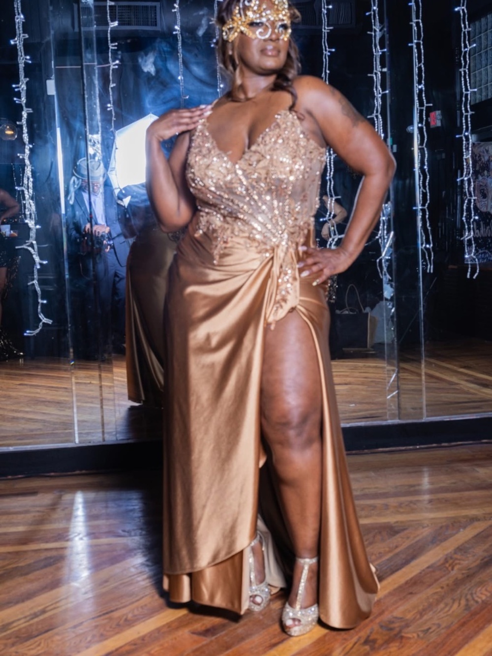 Dress (prom or special occasion)